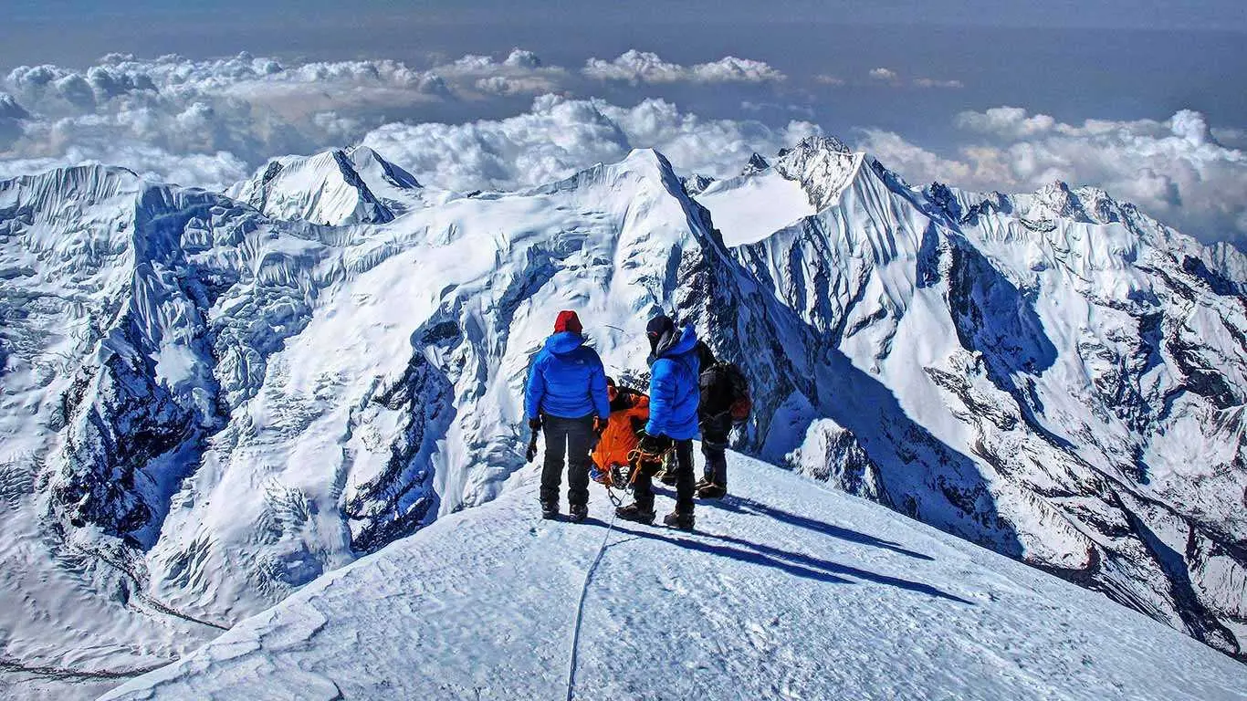 Ama Dablam Expedition mera peak climbing