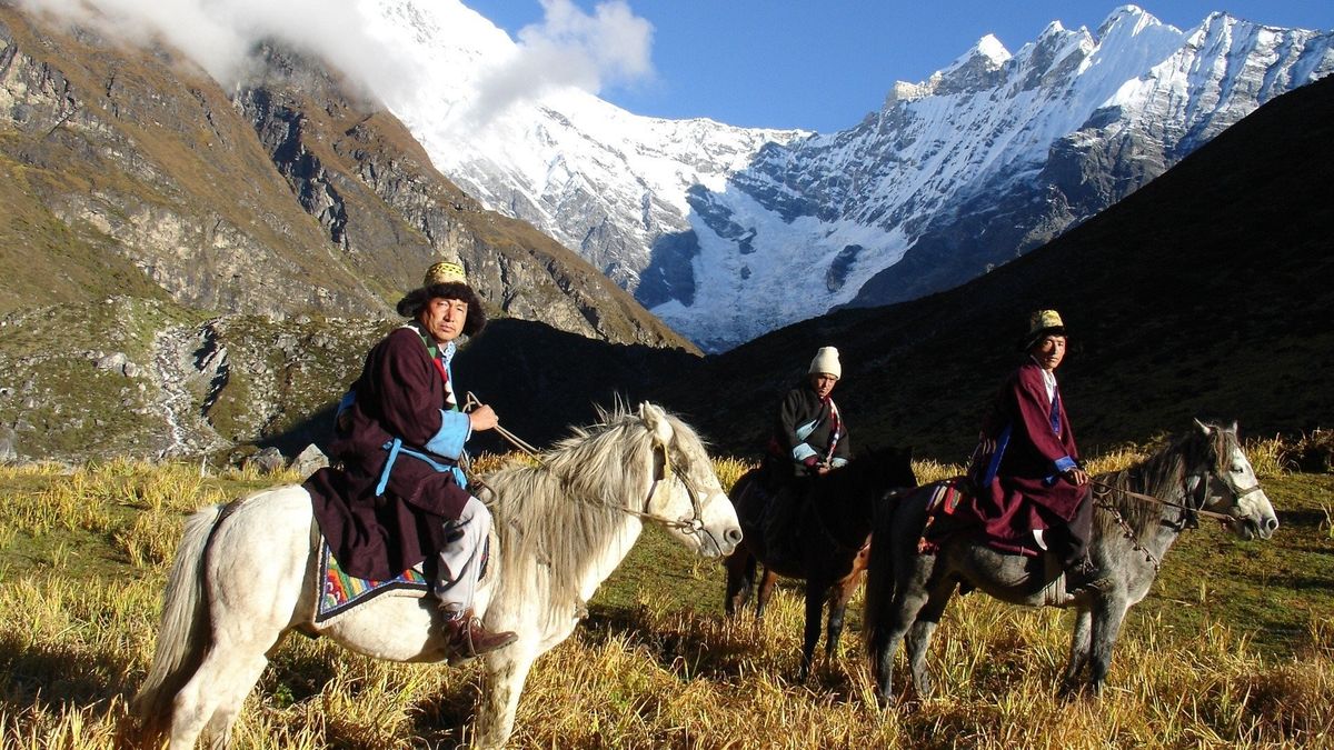 Top 5 Hidden Trekking Trails in Nepal You Must Explore hidden trekking trails in nepal